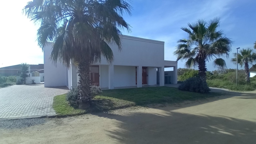 5 Bedroom Property for Sale in Bluewater Bay Western Cape